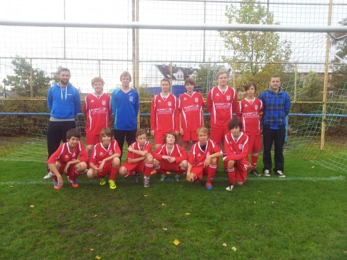 U15