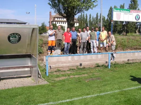 Arbeitseinsatz Tribünenbau
